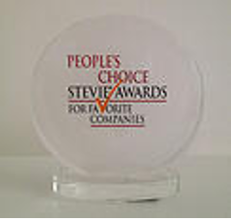 Trophäe der People's Choice Stevie® Awards